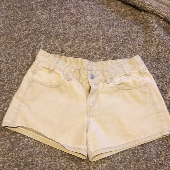 Levi’s Red Tab Shorts - Picture 2 of 5
